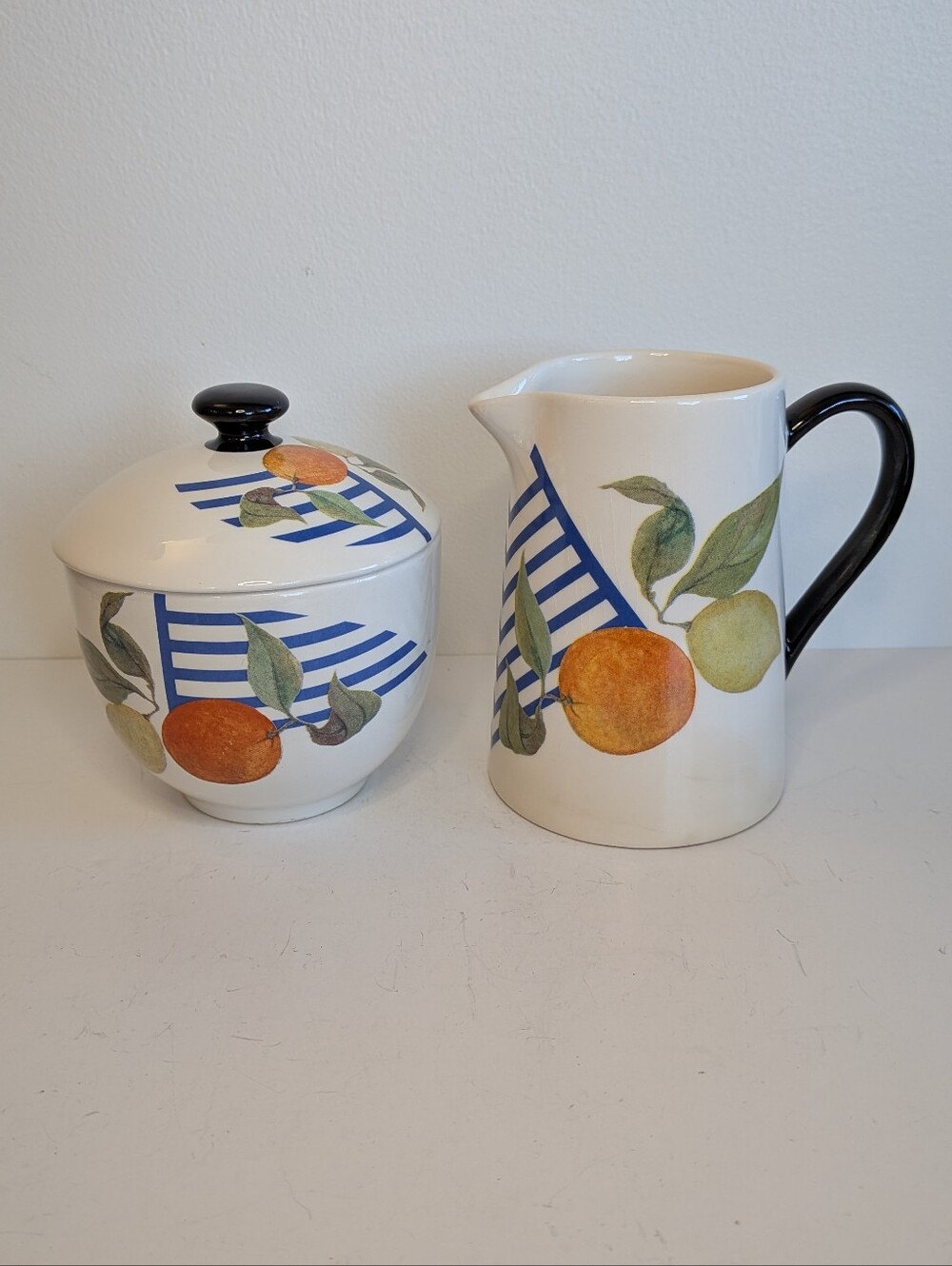 Vintage La Ronde Des Fruits Gien France ceramic creamer & sugar set, Damaged